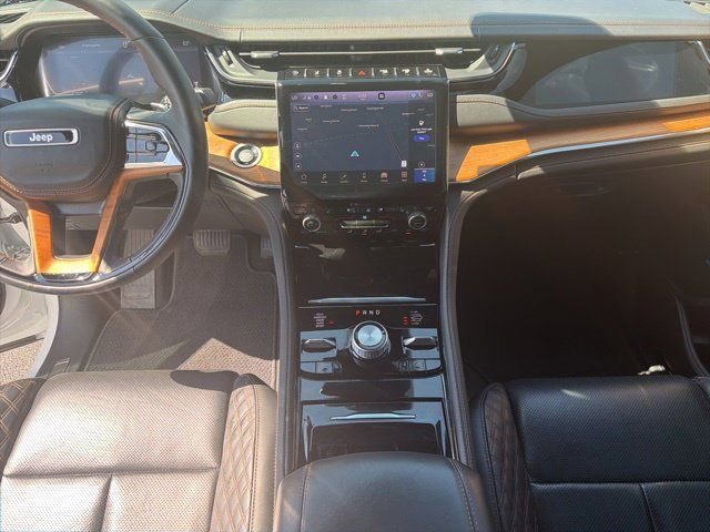 Used 2024 Jeep Grand Cherokee Summit AWD/4WD image 24