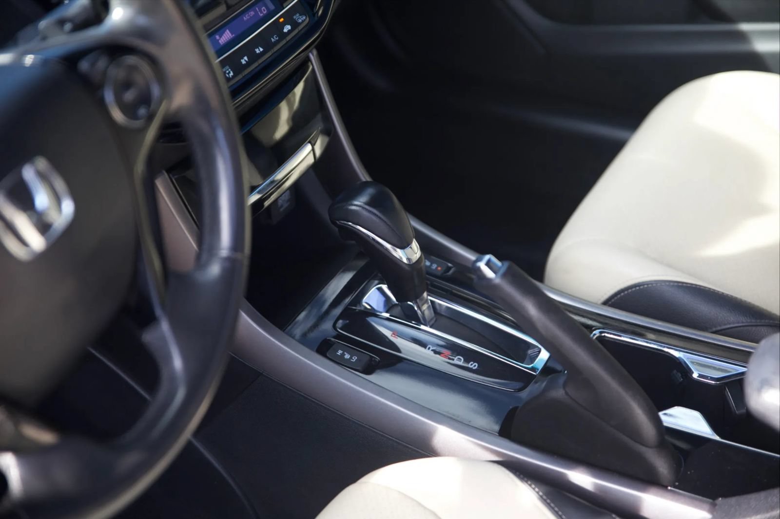 Used 2016 Honda Accord EX-L image 13