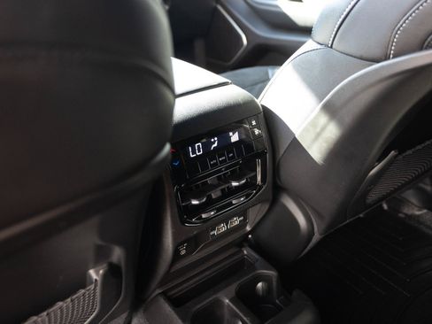Used 2021 Jeep Grand Cherokee L Laredo AWD/4WD image 15