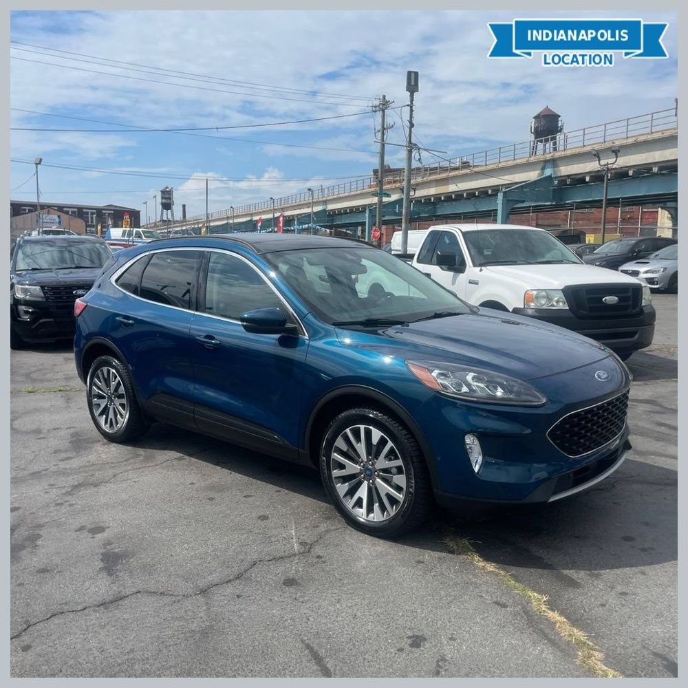 Used 2020 Ford Escape Titanium w/ Titanium Premium Package 2.0 AWD/4WD image 1