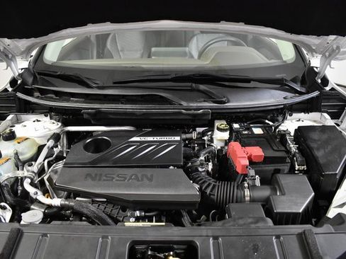 Certified 2023 Nissan Rogue SV image 36