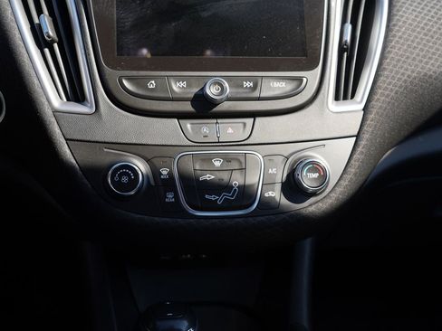 Used 2020 Chevrolet Malibu LS FWD image 24