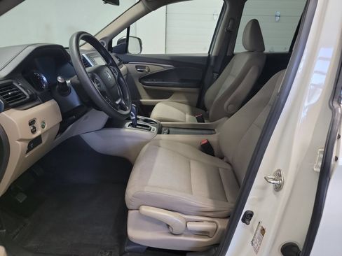 Used 2017 Honda Ridgeline RTS image 12