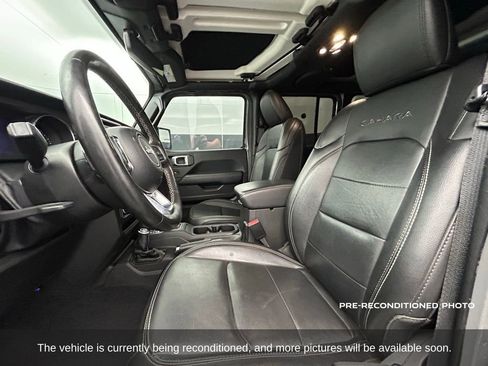 Used 2022 Jeep Wrangler Unlimited Sahara w/ Cold Weather Group image 11