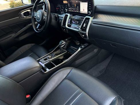 Used 2021 Kia Sorento SX image 19