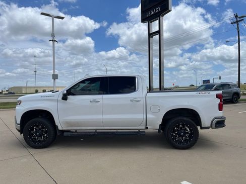 Used 2021 Chevrolet Silverado 1500 LTZ w/ LTZ Convenience Package II AWD/4WD image 3