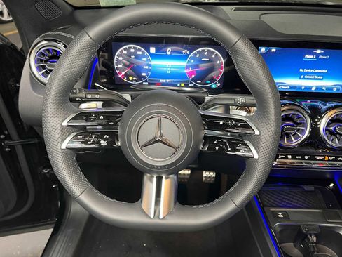 New 2026 Mercedes-Benz GLB 250 4MATIC image 27