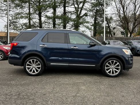 Used 2016 Ford Explorer Limited w/ Equipment Group 303A image 8