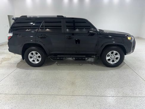 Used 2023 Toyota 4Runner SR5 Premium w/ Moonroof Package RWD image 6