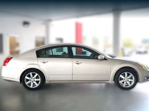 Used 2005 Nissan Maxima 3.5 SL w/ (T05) Navigation System Pkg image 10