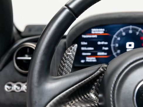 Used 2023 McLaren 720S Spider image 28