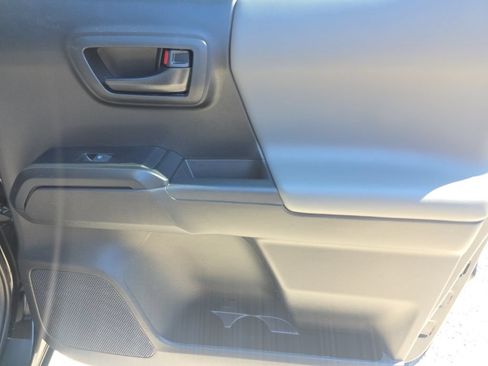 Certified 2023 Toyota Tacoma SR AWD/4WD image 16