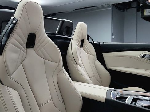New 2026 BMW Z4 M40i w/ Premium Package image 23