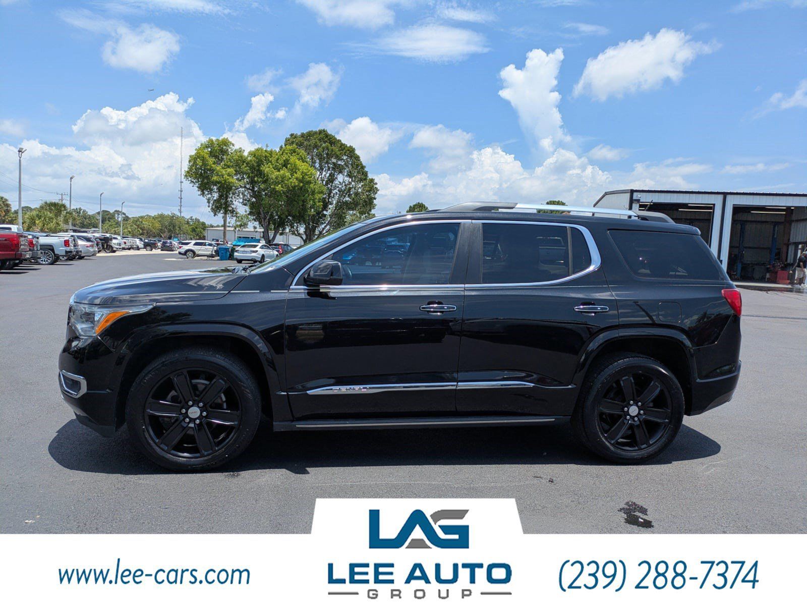Used 2017 GMC Acadia Denali w/ Technology Package FWD image 6