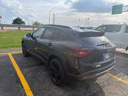 Used 2025 Chevrolet Trax ACTIV w/ Sunroof Package image 5