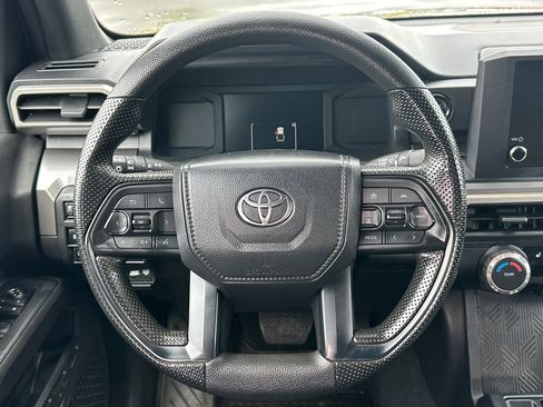 Certified 2024 Toyota Tacoma SR5 AWD/4WD image 20