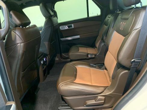 Used 2021 Ford Explorer King Ranch w/ Premium Technology Package AWD/4WD image 27