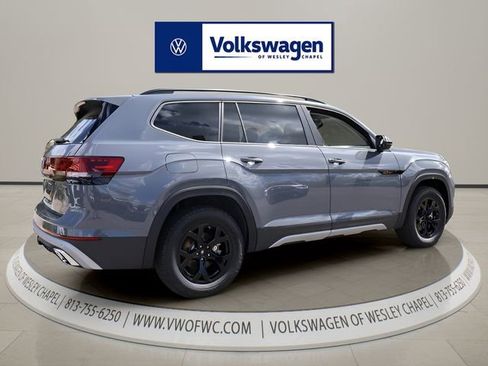 New 2026 Volkswagen Atlas Peak Edition AWD/4WD image 7