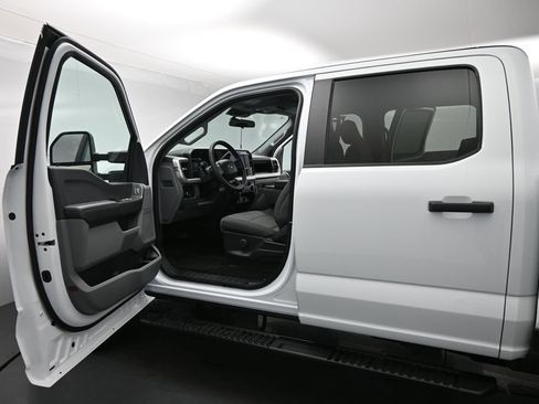 Used 2025 Ford F250 XL w/ STX Appearance Package AWD/4WD image 8