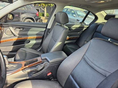 Used 2011 BMW 335i xDrive Sedan image 19