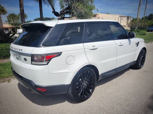 Used 2016 Land Rover Range Rover Sport SE image 8
