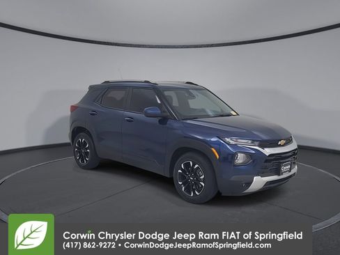 Used 2023 Chevrolet TrailBlazer LT image 3