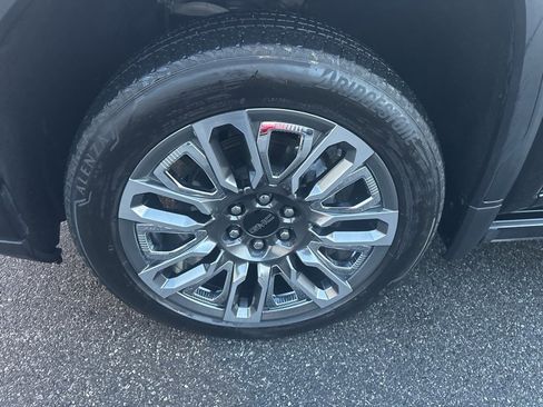 Used 2025 GMC Sierra 1500 Denali Ultimate image 7