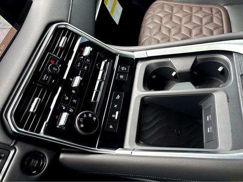 New 2026 Nissan Armada Platinum Reserve image 12