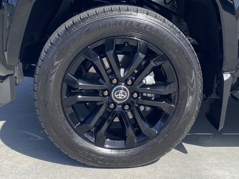 Certified 2025 Toyota 4Runner 4WD image 8