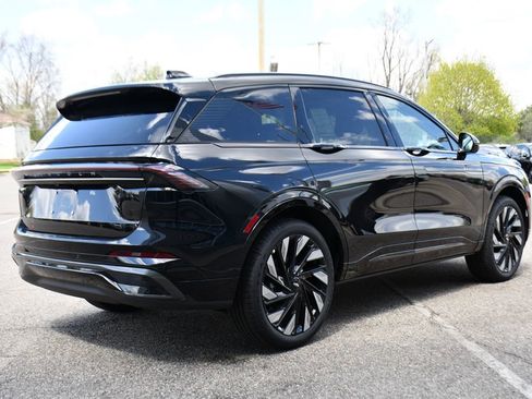 New 2026 Lincoln Nautilus Reserve w/ Jet Appearance Package AWD/4WD image 6