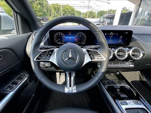 Used 2026 Mercedes-Benz GLA 250 4MATIC image 10