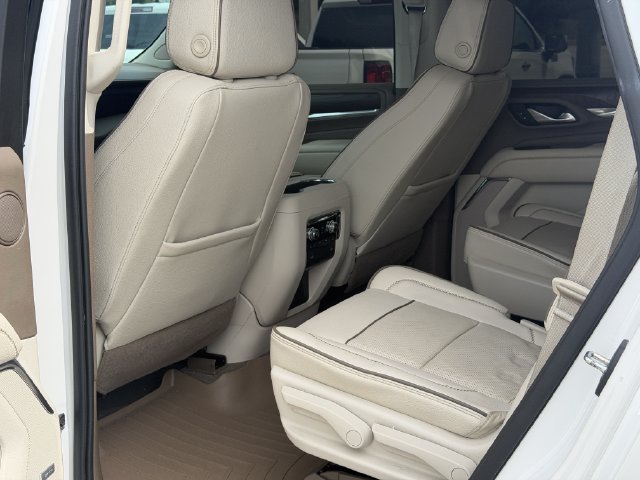 Used 2022 GMC Yukon Denali RWD image 22