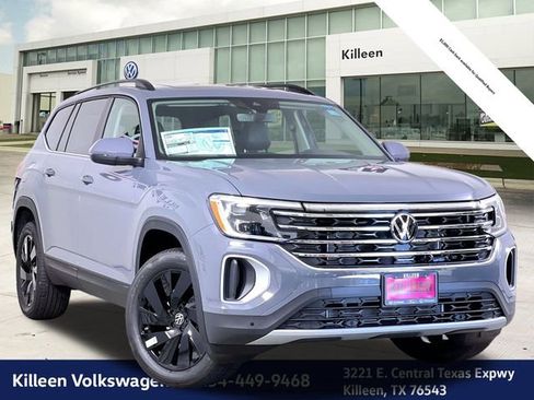 New 2026 Volkswagen Atlas SE image 1