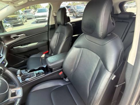 Certified 2023 Kia Sportage EX FWD image 19