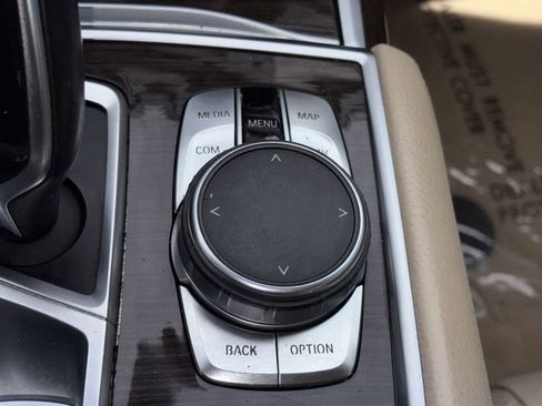 Used 2018 BMW 740i RWD image 22