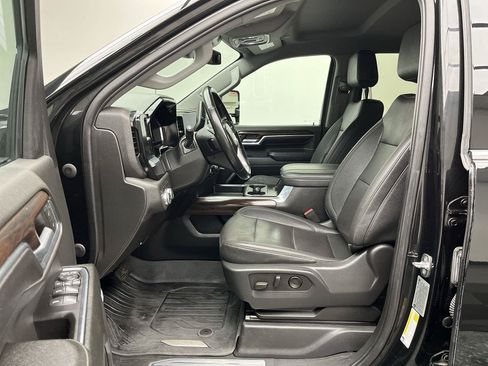 Certified 2024 GMC Sierra 2500 SLT w/ SLT Premium Package AWD/4WD image 3