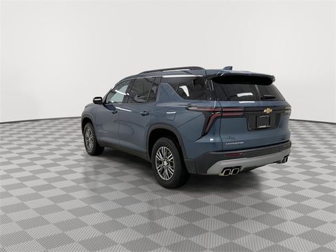 Certified 2025 Chevrolet Traverse LT image 7