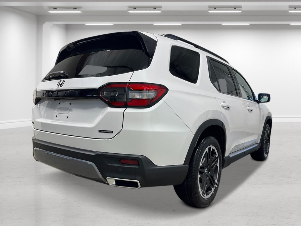 New 2026 Honda Pilot Touring image 3