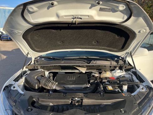 Used 2025 Chevrolet Blazer LT image 32