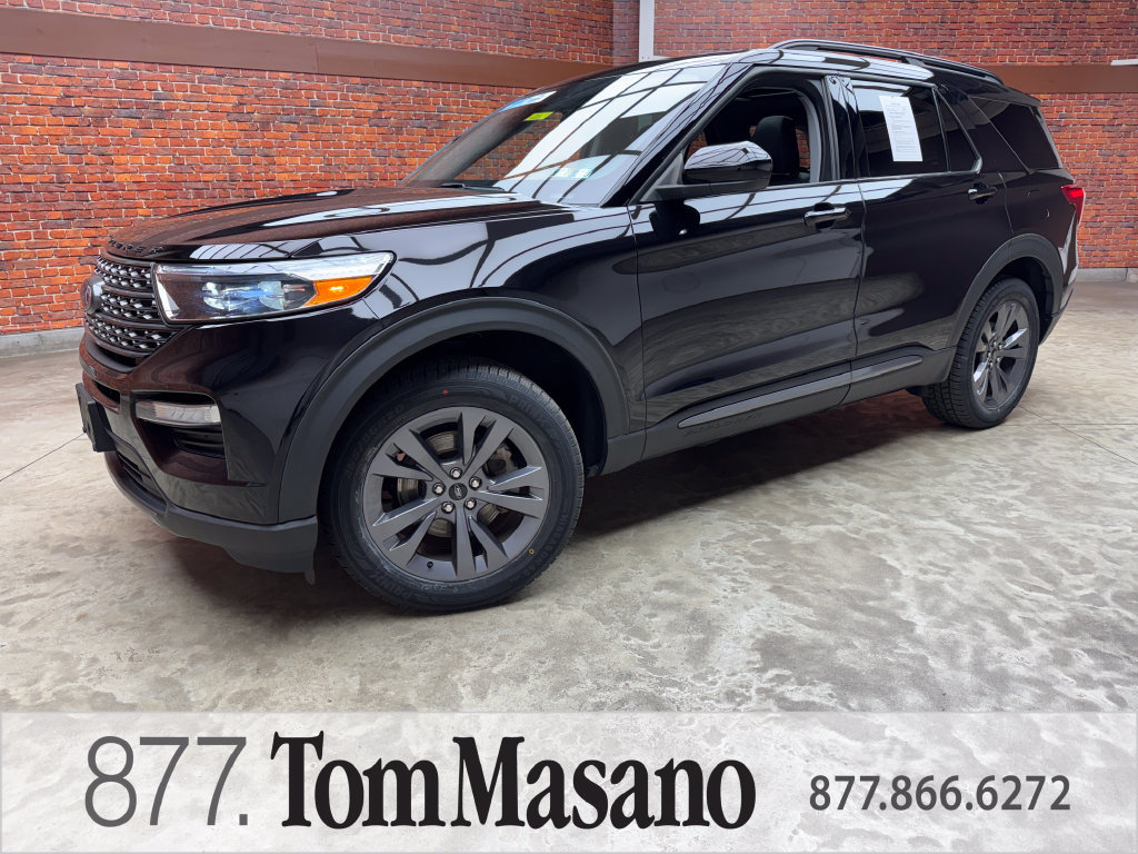 Certified 2022 Ford Explorer XLT w/ Equipment Group 202A AWD/4WD image 1