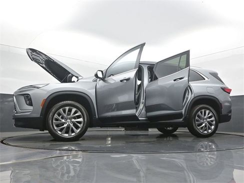 New 2026 Buick Enclave Preferred w/ LPO, Floor Liner Package image 61