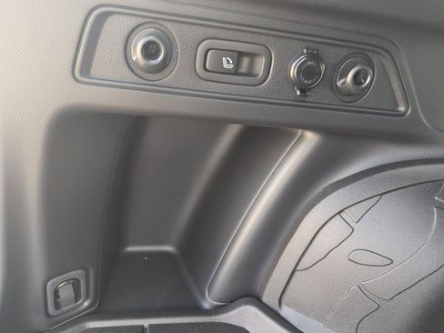 Used 2025 Subaru Forester Wilderness image 18