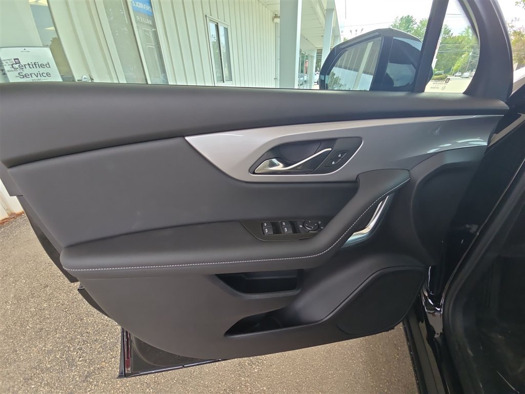 New 2026 Chevrolet Blazer LT w/ Midnight/Sport Edition AWD/4WD image 21