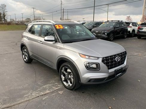 Certified 2023 Hyundai Venue SEL image 7