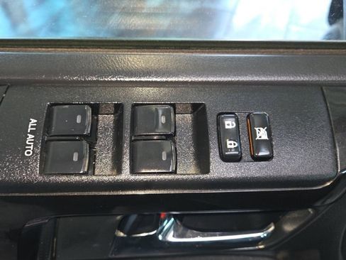 Used 2020 Toyota 4Runner Venture w/ Moonroof Package AWD/4WD image 12
