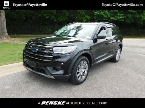 Used 2025 Ford Explorer Active w/ Active Comfort Package AWD/4WD image 1