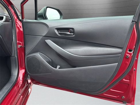 Used 2023 Toyota Corolla LE image 29