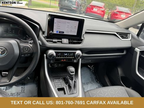 Used 2025 Toyota RAV4 XLE AWD/4WD image 19