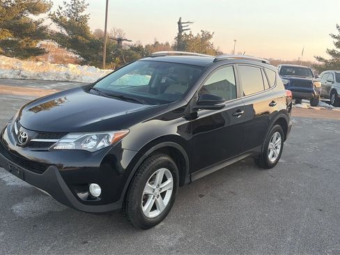 Used 2013 Toyota RAV4 XLE image 15