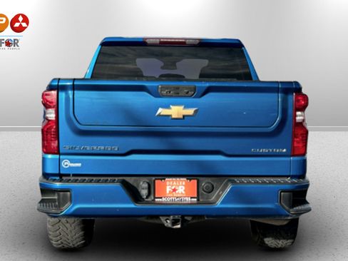 Used 2022 Chevrolet Silverado 1500 Custom image 11